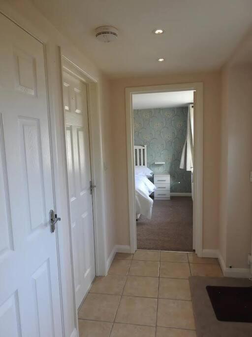 Apartamento Self Contained - Own Entrance High Wycombe Exterior foto